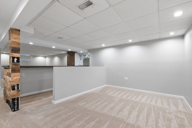 8818 Fairway Drive, Orland Park, IL 60462