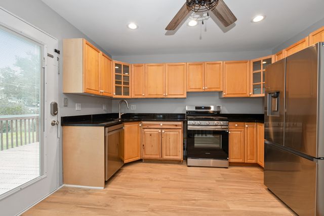 8818 Fairway Drive, Orland Park, IL 60462