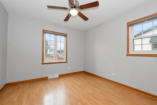 8818 Fairway Drive, Orland Park, IL 60462