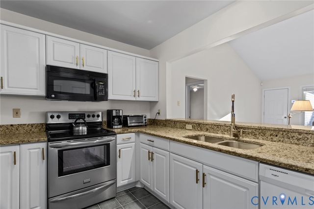 518 Rebel Ridge Rd, Chesterfield, VA 23834