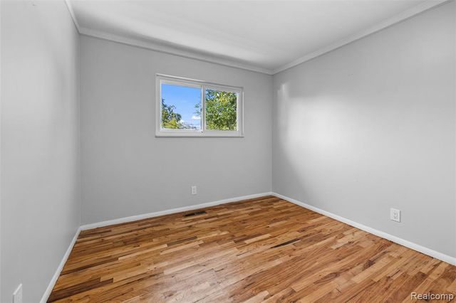 2268 Serra Drive, Sterling Heights, MI 48310