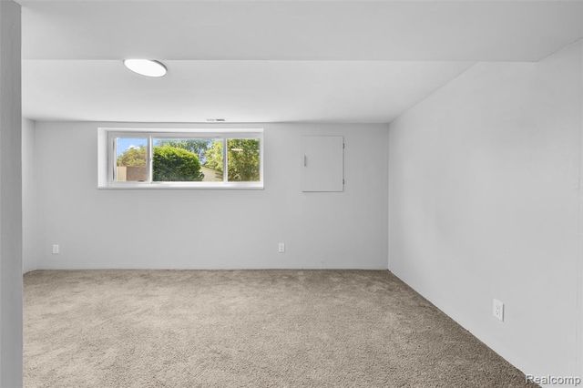 2268 Serra Drive, Sterling Heights, MI 48310