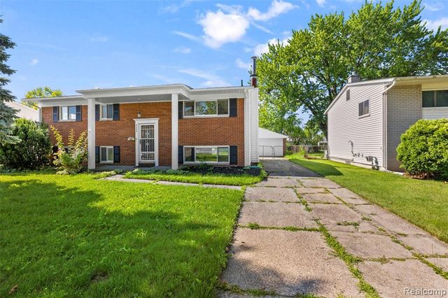 2268 Serra Drive, Sterling Heights, MI 48310