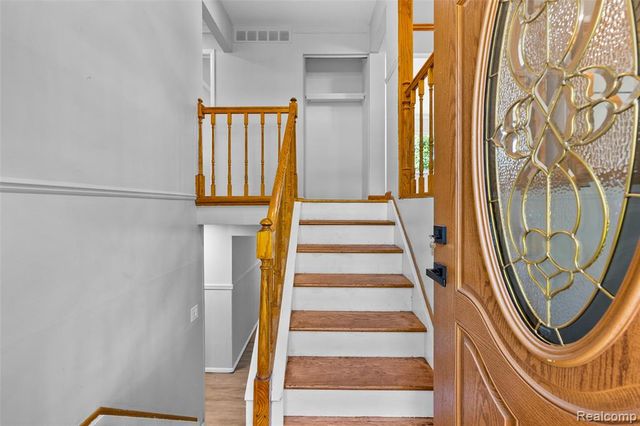 2268 Serra Drive, Sterling Heights, MI 48310
