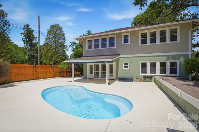 311 West Union Street, Morganton, NC 28655