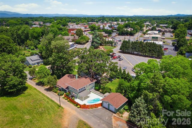 311 West Union Street, Morganton, NC 28655