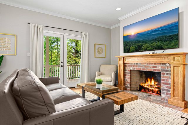 48 Sherry Lane, Leicester, NC 28748