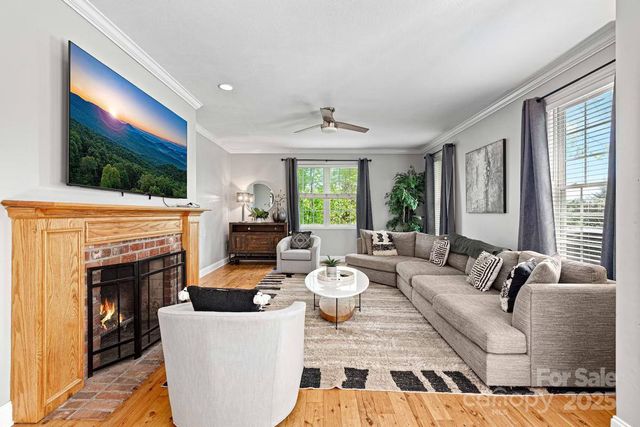 48 Sherry Lane, Leicester, NC 28748