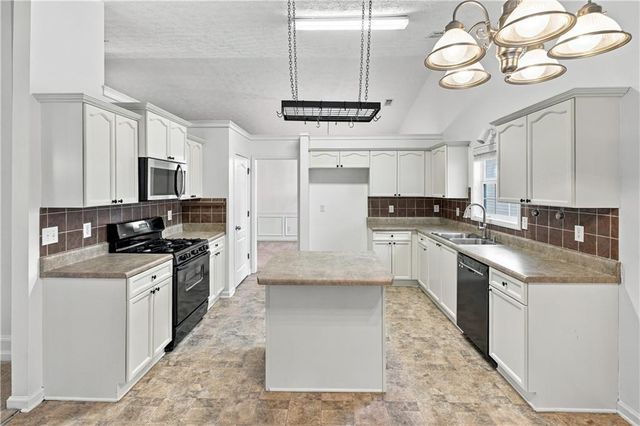1490 Jami Hollow Way, Lawrenceville, GA 30043