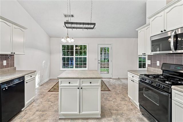1490 Jami Hollow Way, Lawrenceville, GA 30043