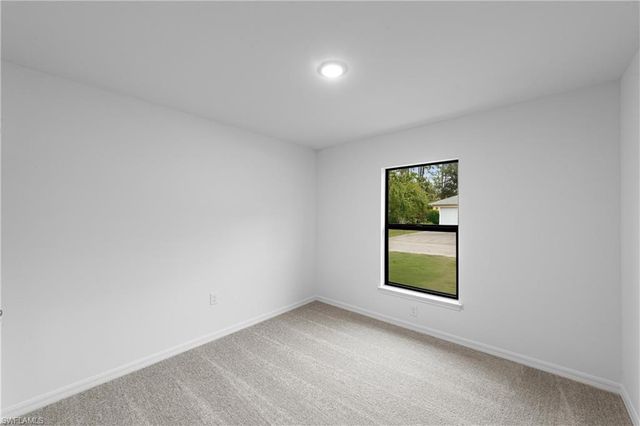 31 NW 25th TER, Cape Coral, FL 33993