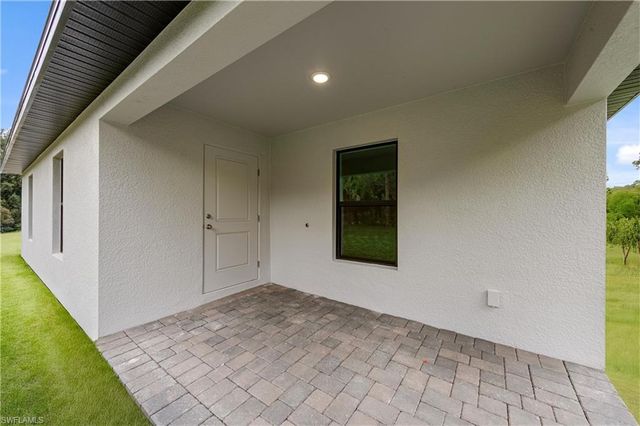 31 NW 25th TER, Cape Coral, FL 33993
