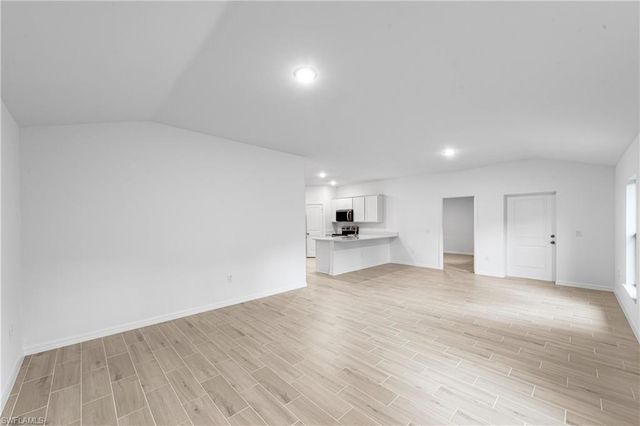 31 NW 25th TER, Cape Coral, FL 33993