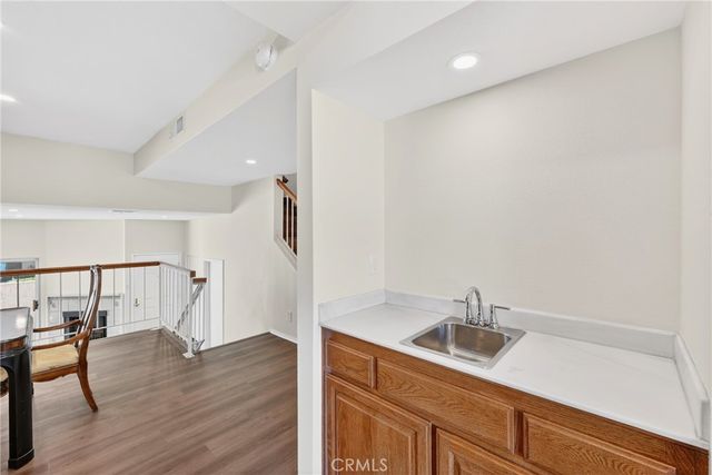 18360 Collins Street E, Tarzana, CA 91356