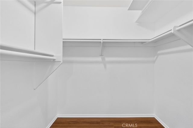 18360 Collins Street E, Tarzana, CA 91356