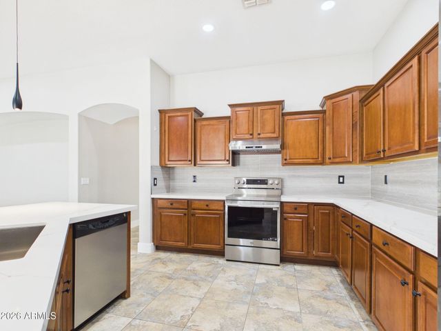 2926 E HARTFORD Avenue, Phoenix, AZ 85032