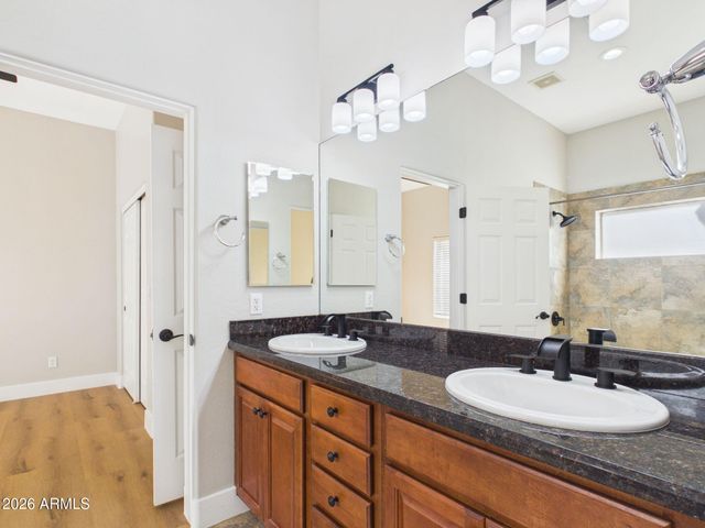 2926 E HARTFORD Avenue, Phoenix, AZ 85032