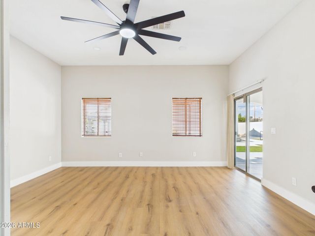 2926 E HARTFORD Avenue, Phoenix, AZ 85032