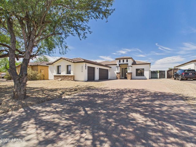 2926 E HARTFORD Avenue, Phoenix, AZ 85032
