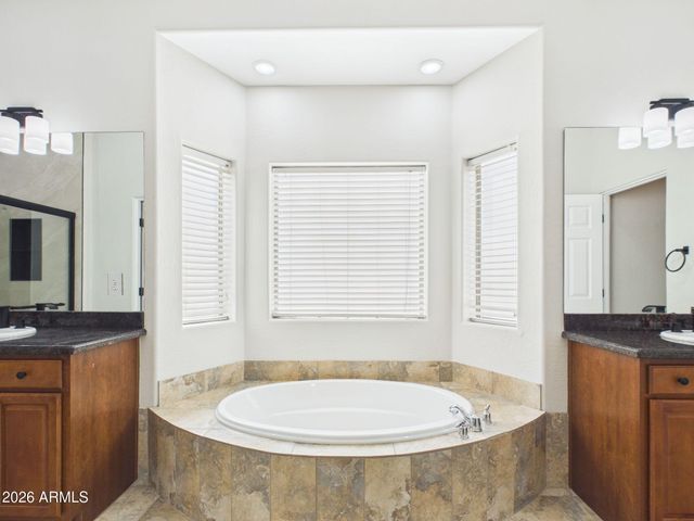 2926 E HARTFORD Avenue, Phoenix, AZ 85032