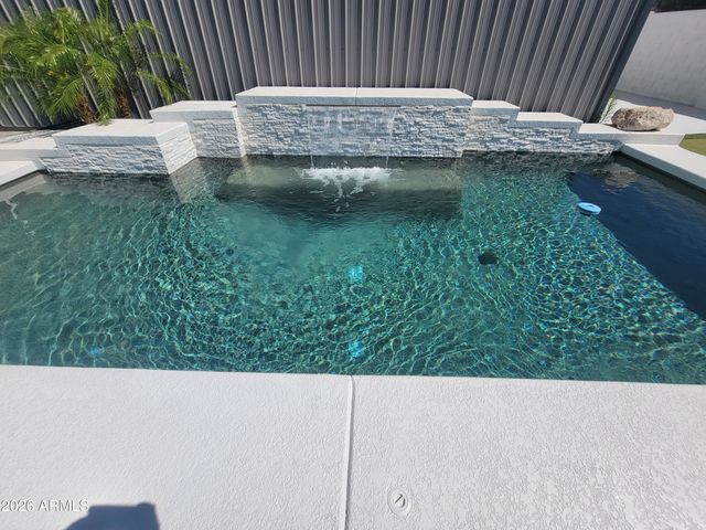 2926 E HARTFORD Avenue, Phoenix, AZ 85032