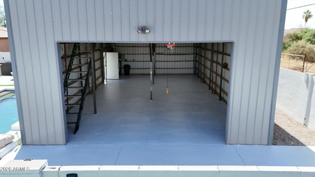 2926 E HARTFORD Avenue, Phoenix, AZ 85032
