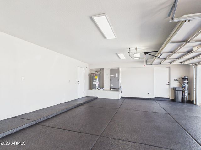 2926 E HARTFORD Avenue, Phoenix, AZ 85032