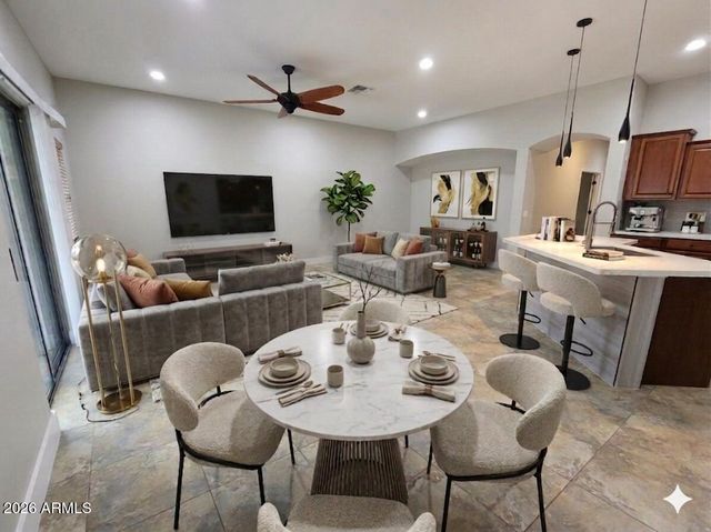 2926 E HARTFORD Avenue, Phoenix, AZ 85032