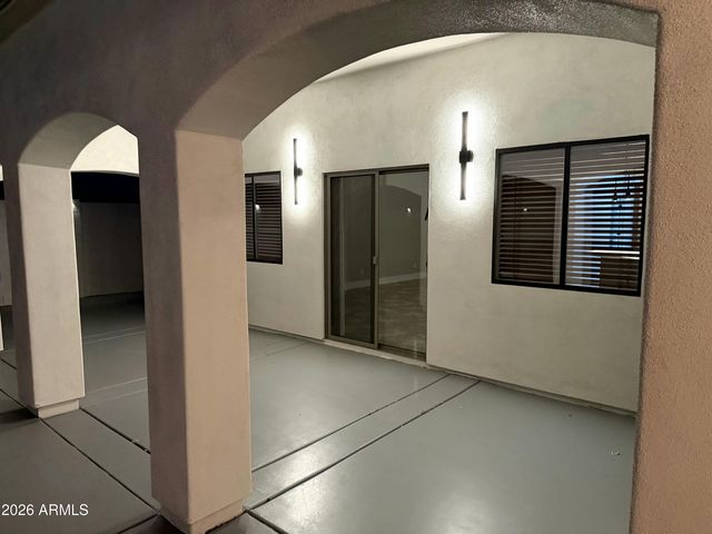 2926 E HARTFORD Avenue, Phoenix, AZ 85032