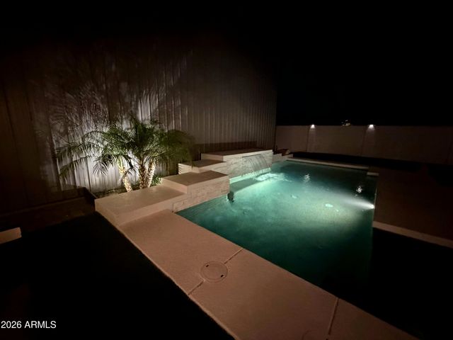 2926 E HARTFORD Avenue, Phoenix, AZ 85032