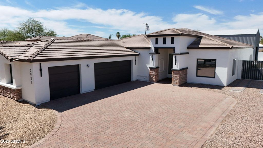 2926 E HARTFORD Avenue, Phoenix, AZ 85032 — photo 3