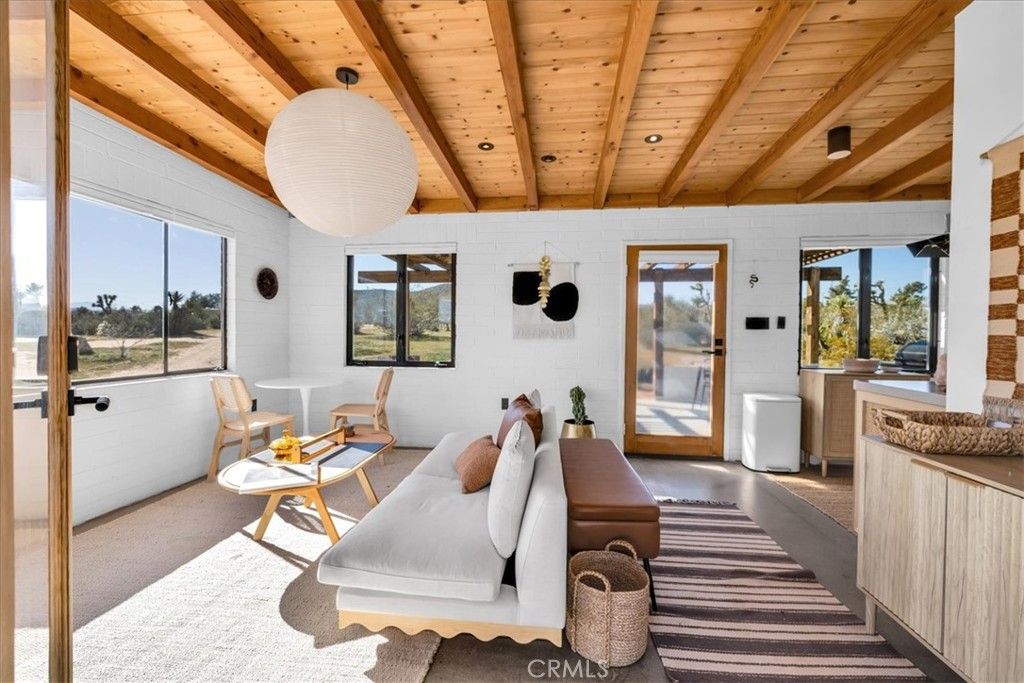 Image 11 of property listing at 5437 Paradise View Road, Yucca Valley, CA 92284