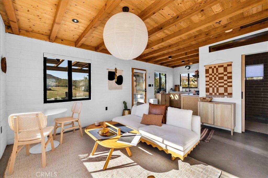 Image 16 of property listing at 5437 Paradise View Road, Yucca Valley, CA 92284