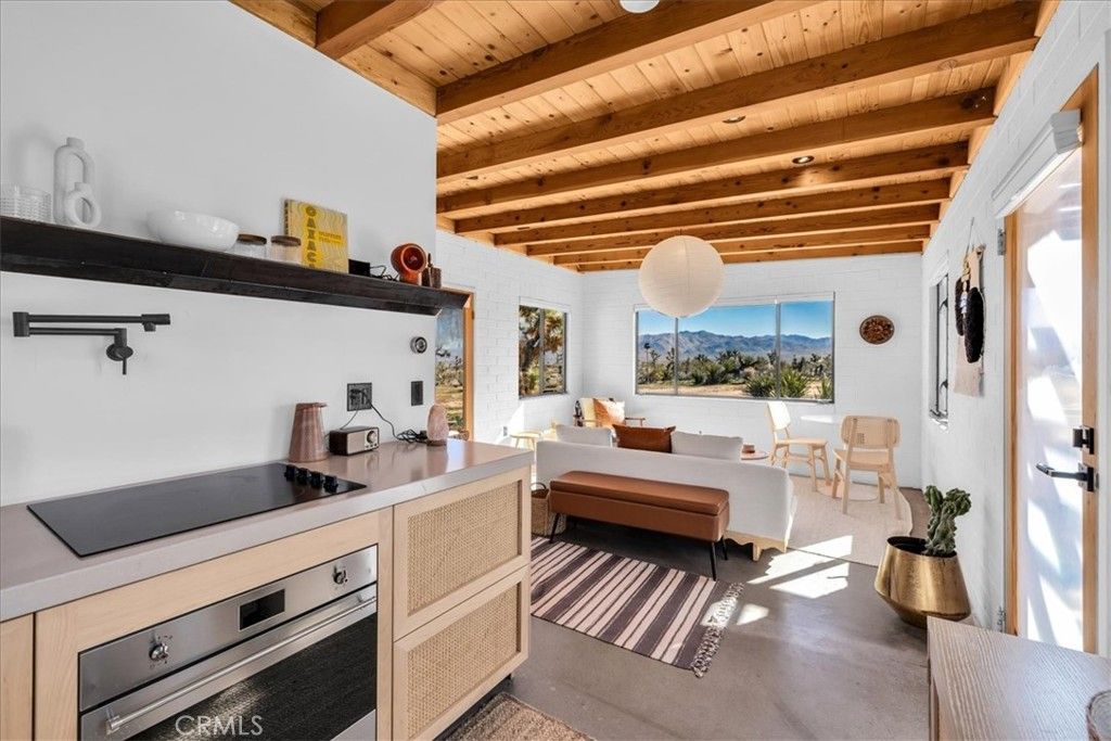 Image 20 of property listing at 5437 Paradise View Road, Yucca Valley, CA 92284