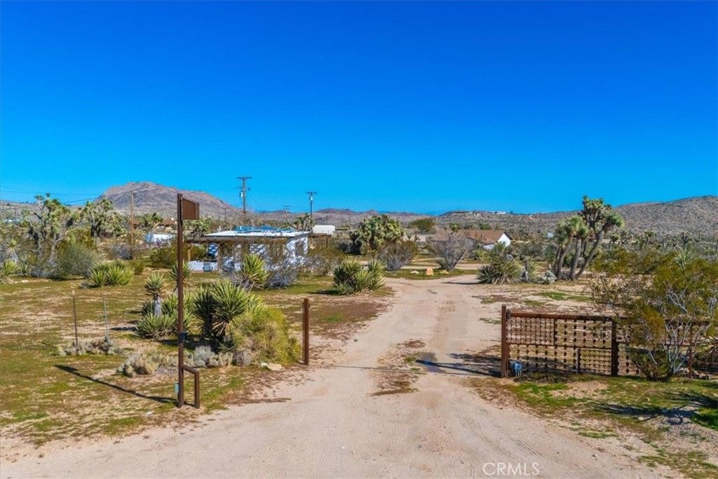 Image 30 of property listing at 5437 Paradise View Road, Yucca Valley, CA 92284
