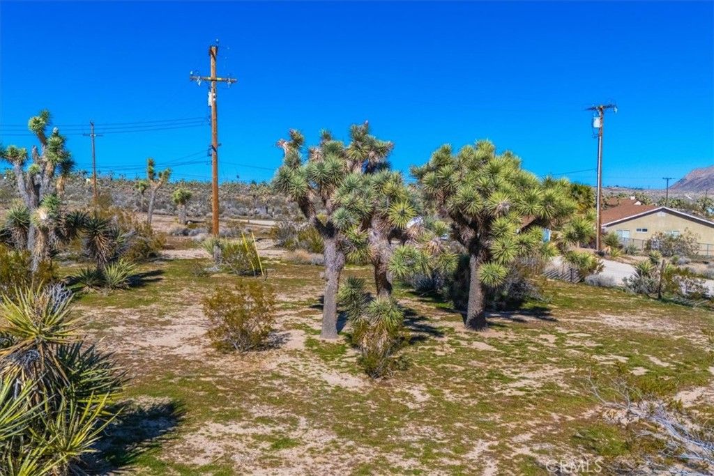 Image 38 of property listing at 5437 Paradise View Road, Yucca Valley, CA 92284