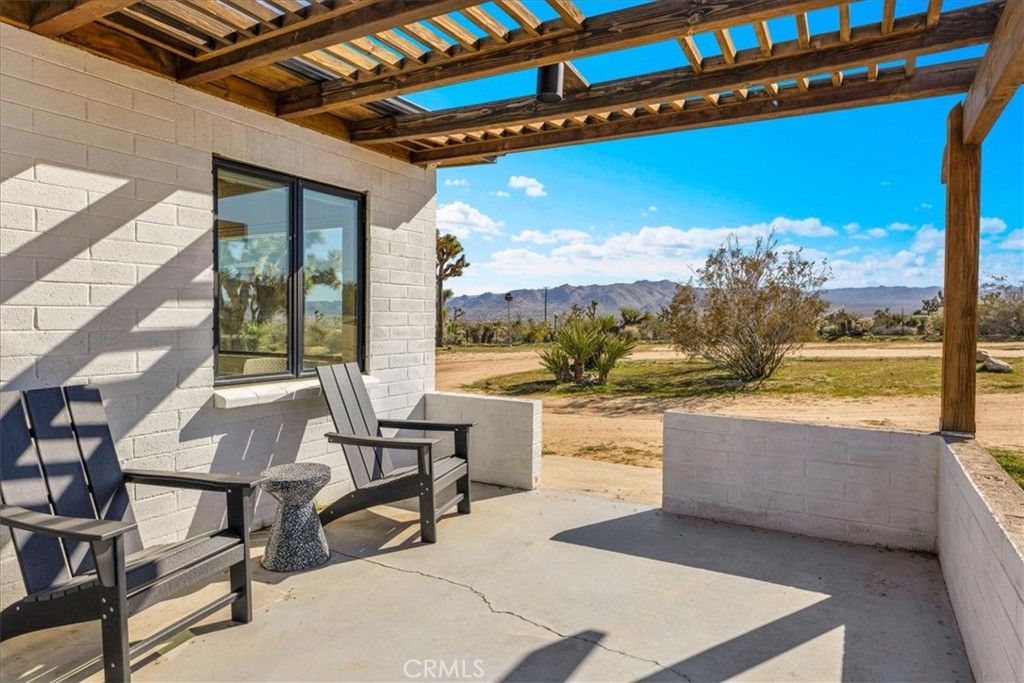 Image 4 of property listing at 5437 Paradise View Road, Yucca Valley, CA 92284