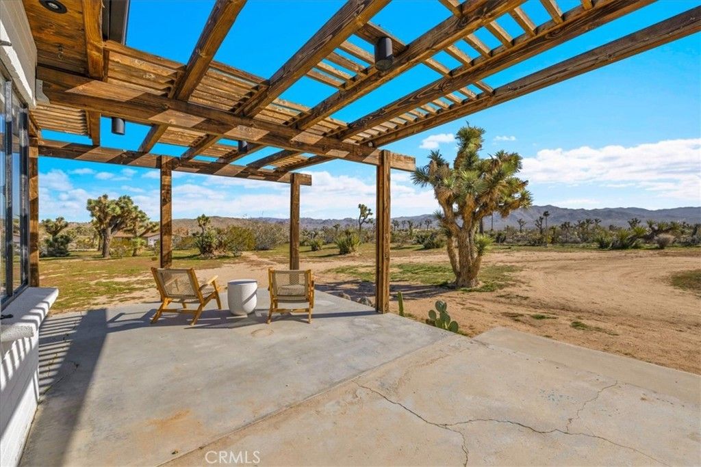 Image 7 of property listing at 5437 Paradise View Road, Yucca Valley, CA 92284