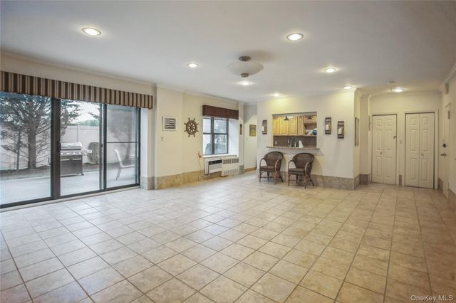 333 E Broadway 4G, Long Beach, NY 11561