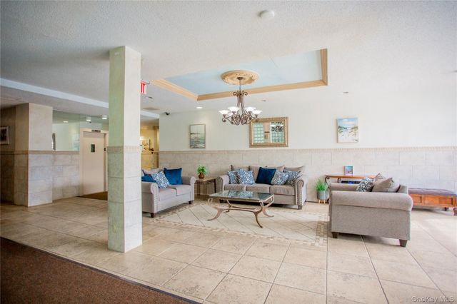 333 E Broadway 4G, Long Beach, NY 11561