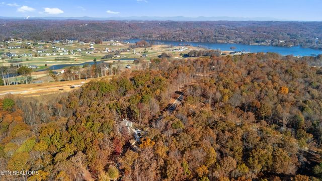 2148 Old Dogwood Tr, Loudon, TN 37774