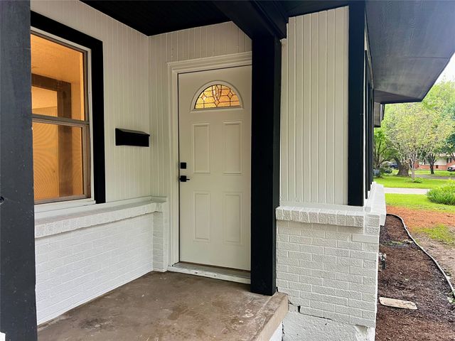 11220 Visalia Drive, Dallas, TX 75228