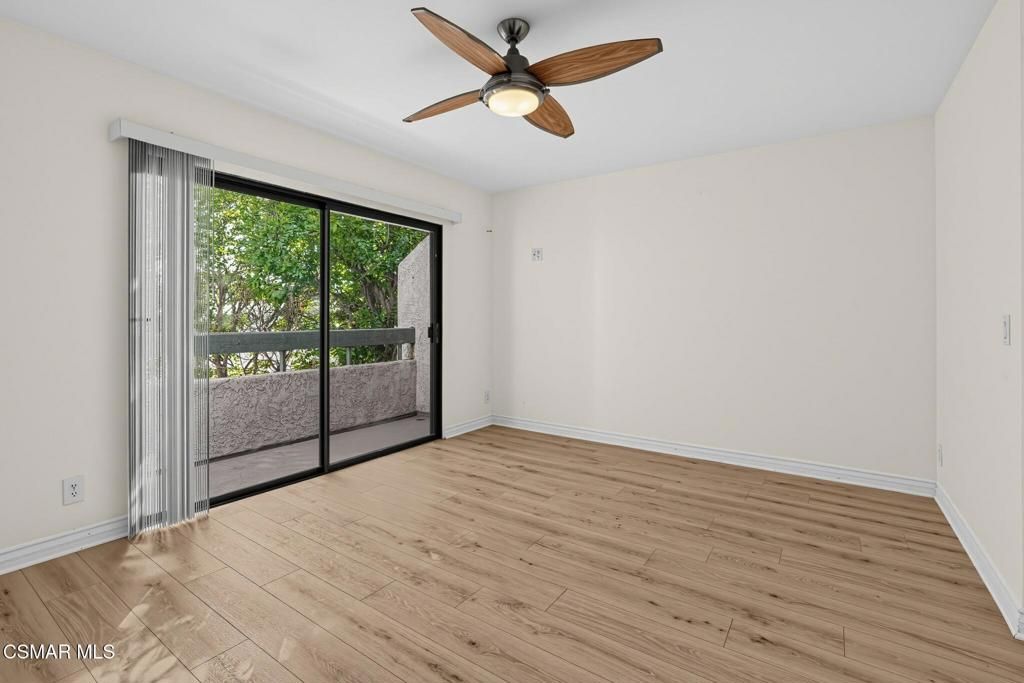 9906 Owensmouth Avenue 14, Chatsworth, CA 91311 — photo 2