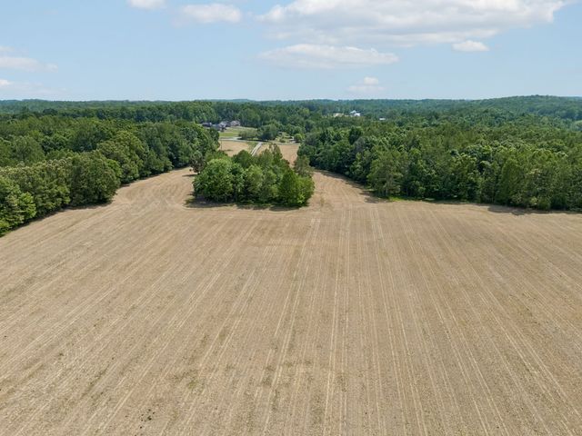 473 Hickory Corner Rd, Bethpage, TN 37022