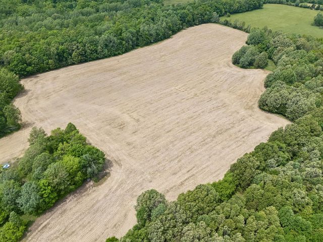 473 Hickory Corner Rd, Bethpage, TN 37022