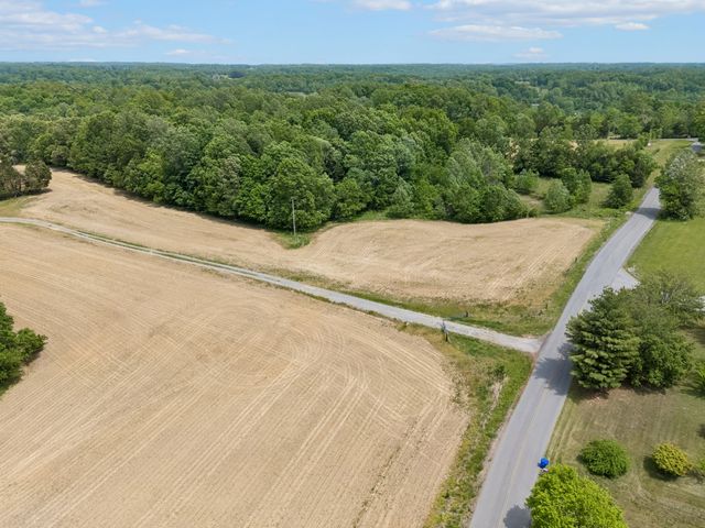 473 Hickory Corner Rd, Bethpage, TN 37022