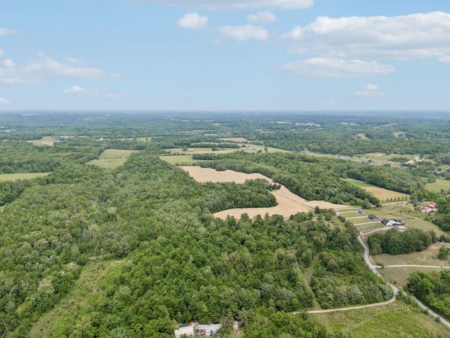 473 Hickory Corner Rd, Bethpage, TN 37022