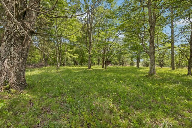 473 Hickory Corner Rd, Bethpage, TN 37022