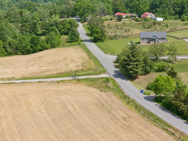 473 Hickory Corner Rd, Bethpage, TN 37022