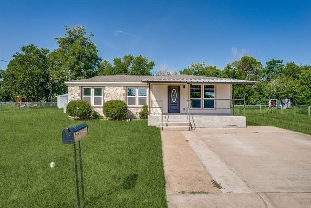 107 N Cherry Lane, Granbury, TX 76048